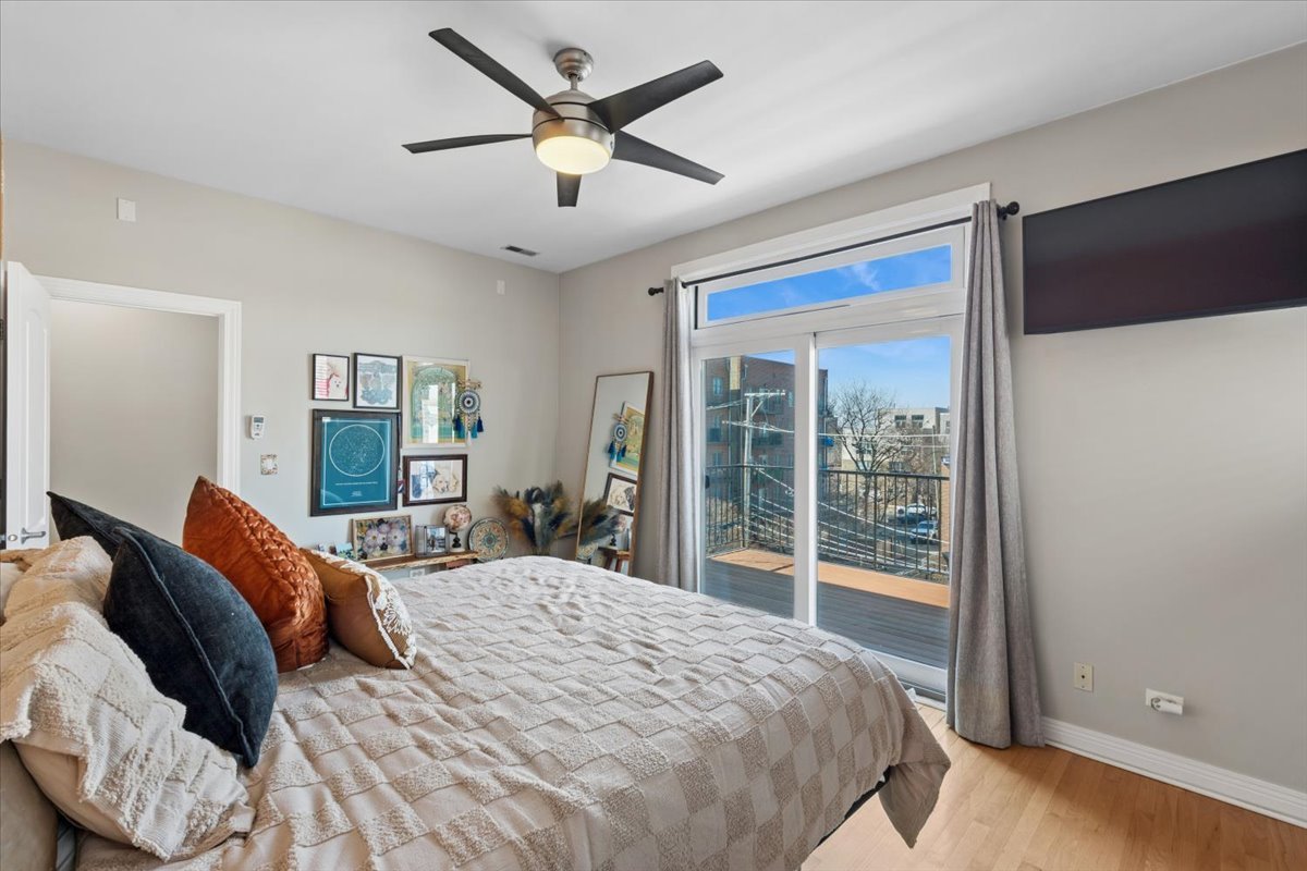 2816 N Rockwell Street Unit: 3N