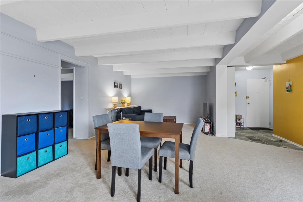 1860 Sherman Avenue Unit: 4SW