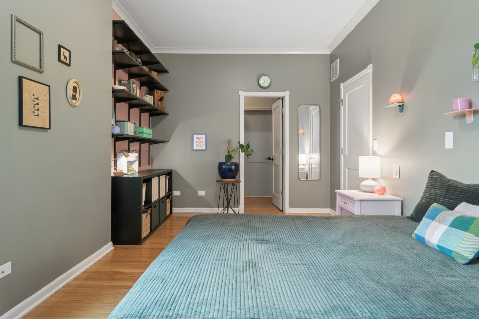 1234 W Winnemac Avenue Unit: 4