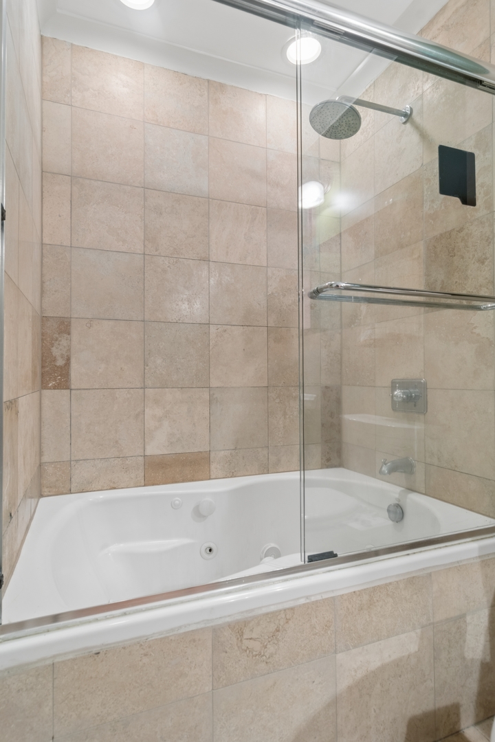 1234 W Winnemac Avenue Unit: 4