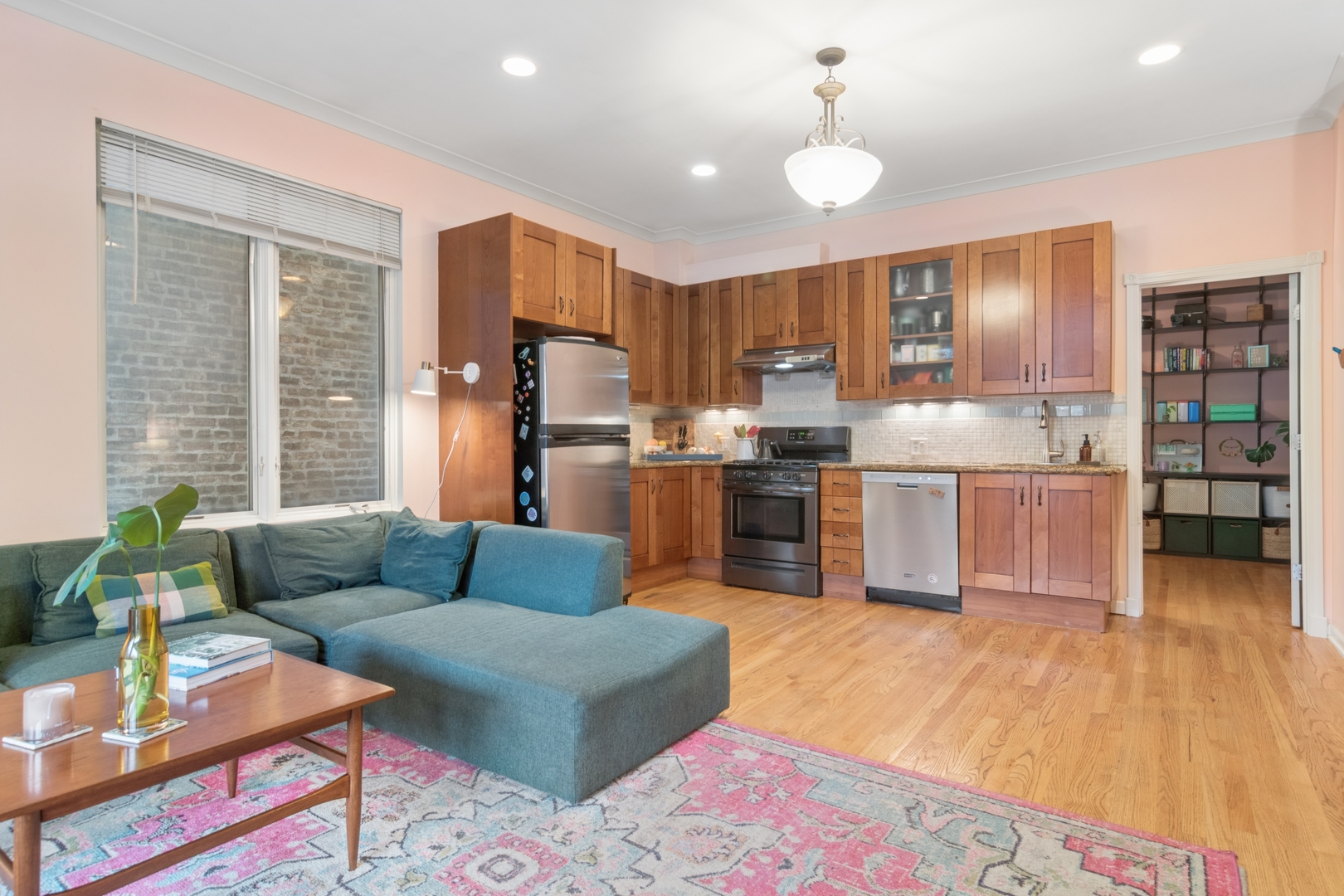 1234 W Winnemac Avenue Unit: 4