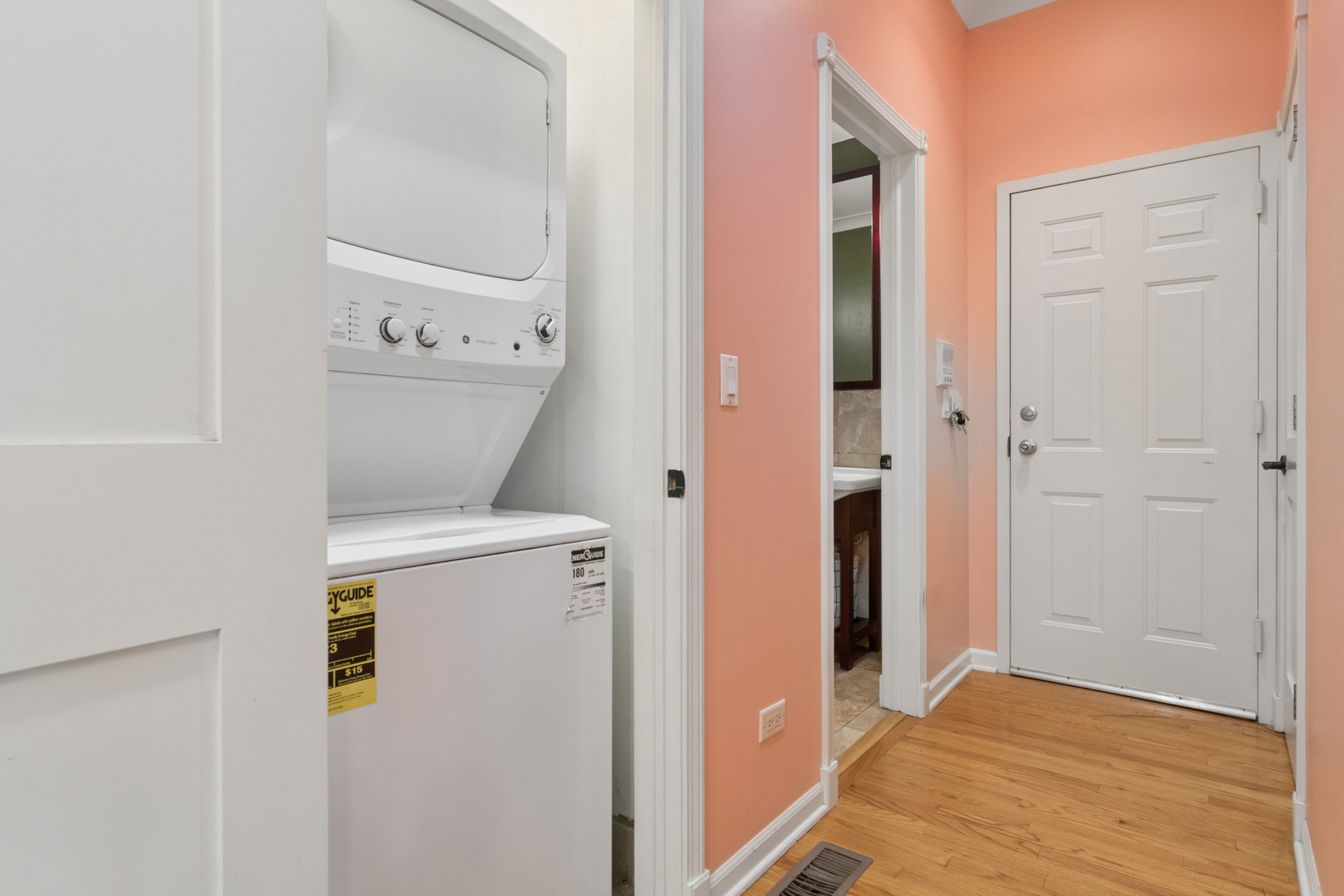 1234 W Winnemac Avenue Unit: 4