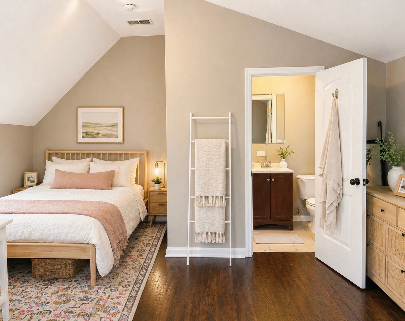 2835 N Ridgeway Avenue Unit: 2