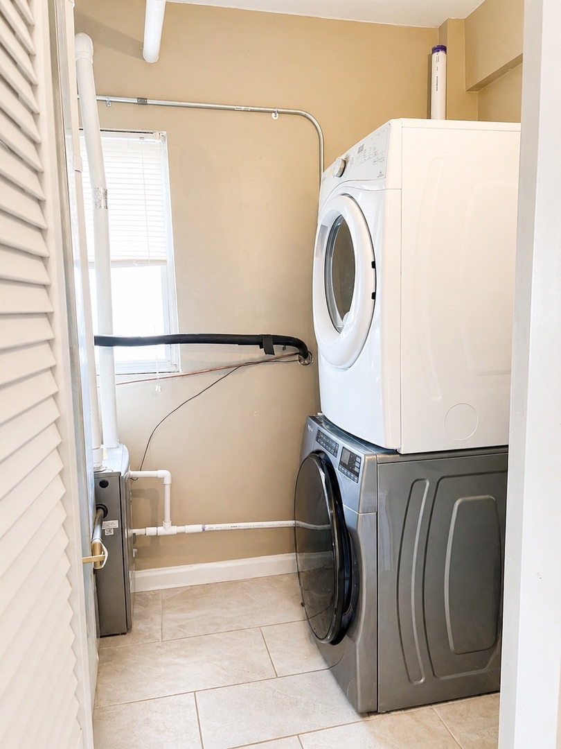 2835 N Ridgeway Avenue Unit: 2