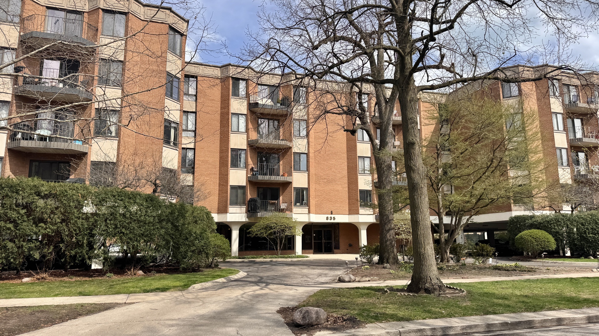 835 Judson Avenue Unit: 101