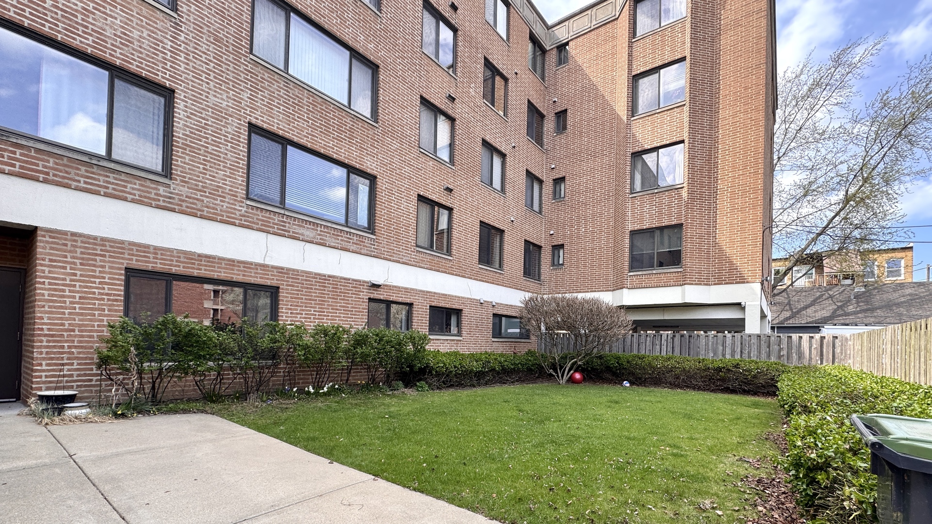 835 Judson Avenue Unit: 101