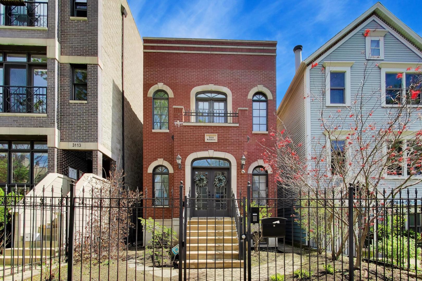3111 N Kenmore Avenue