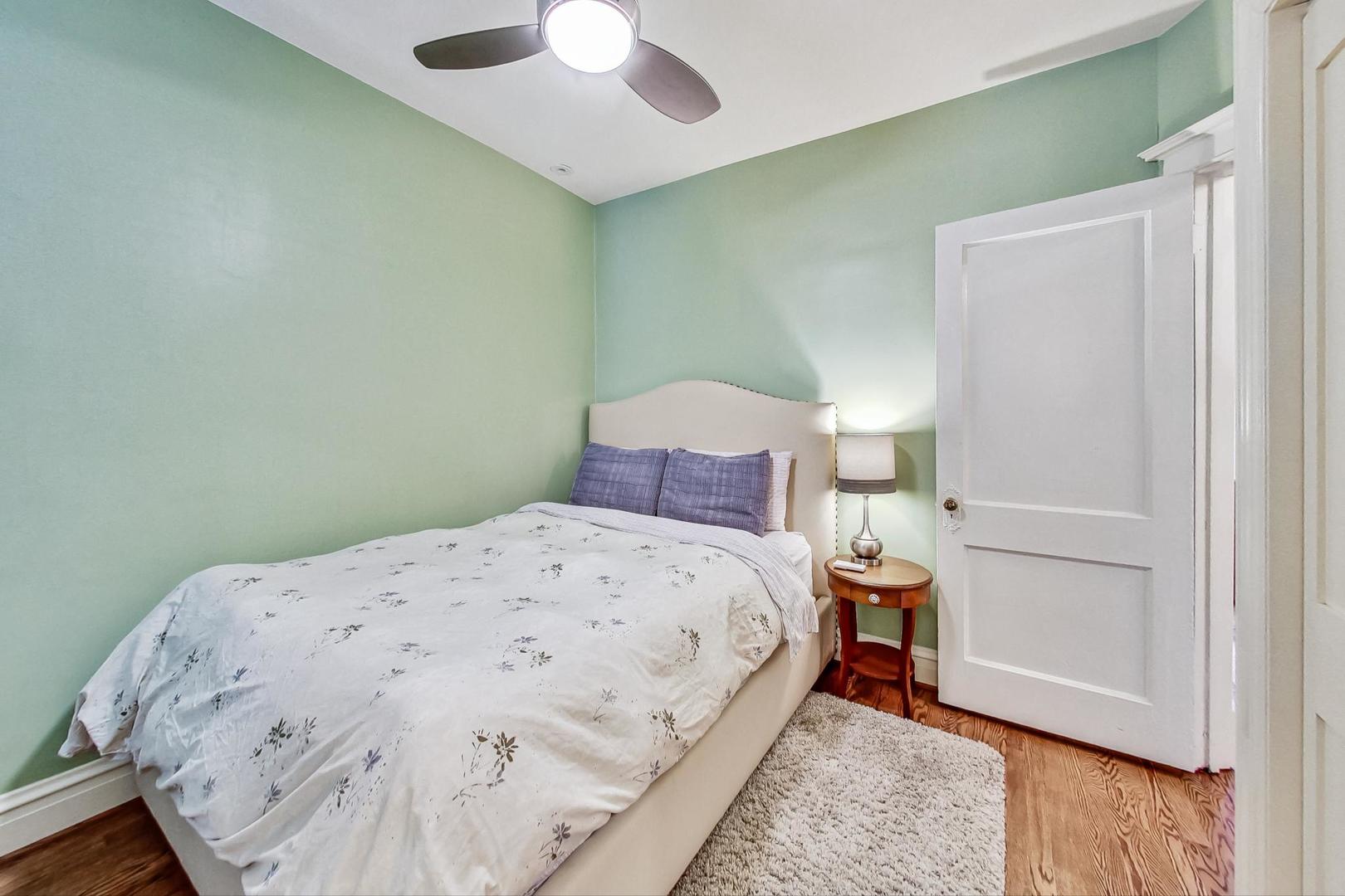 3808 N Pine Grove Avenue Unit: 3N