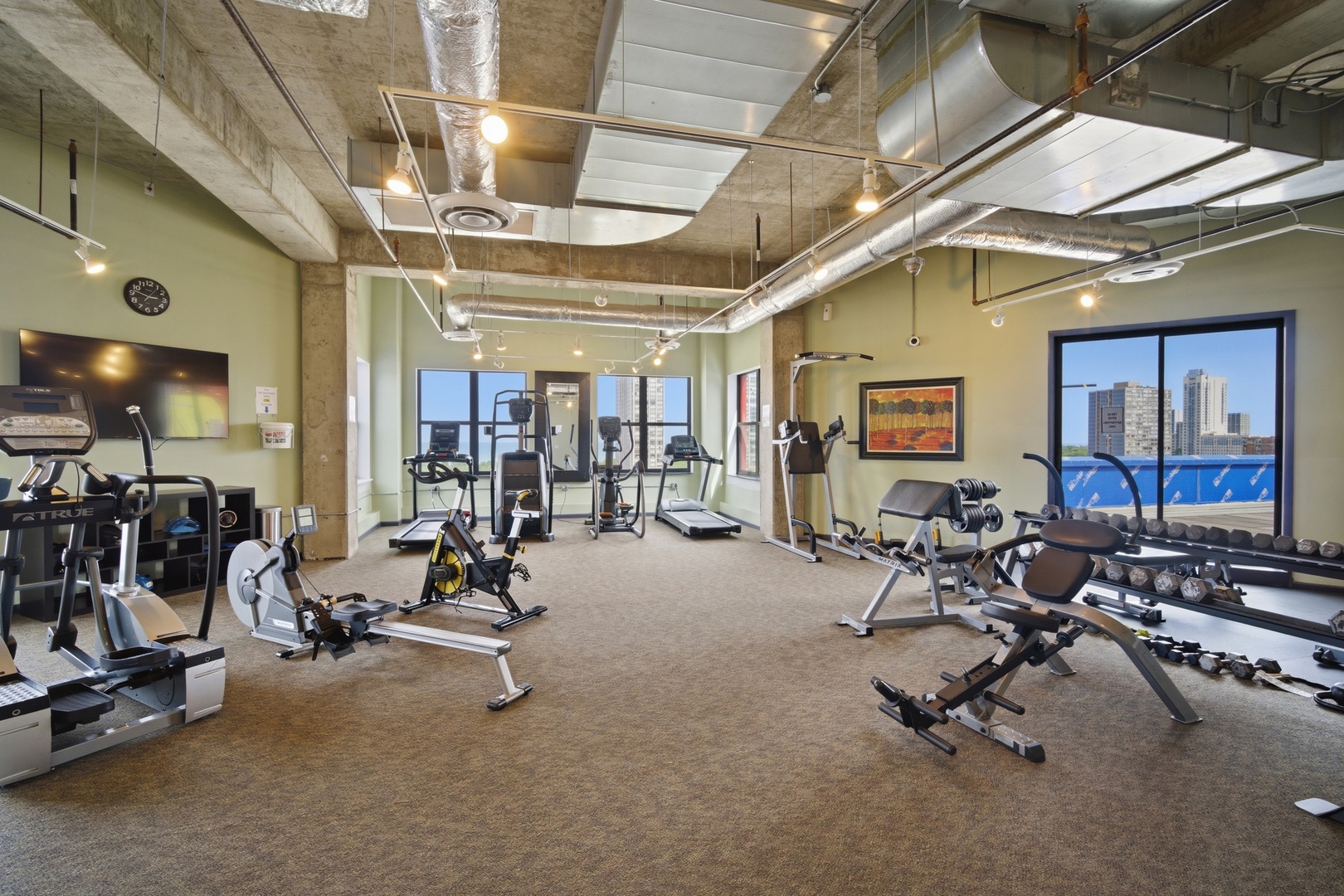 1122 W CATALPA Avenue Unit: 910
