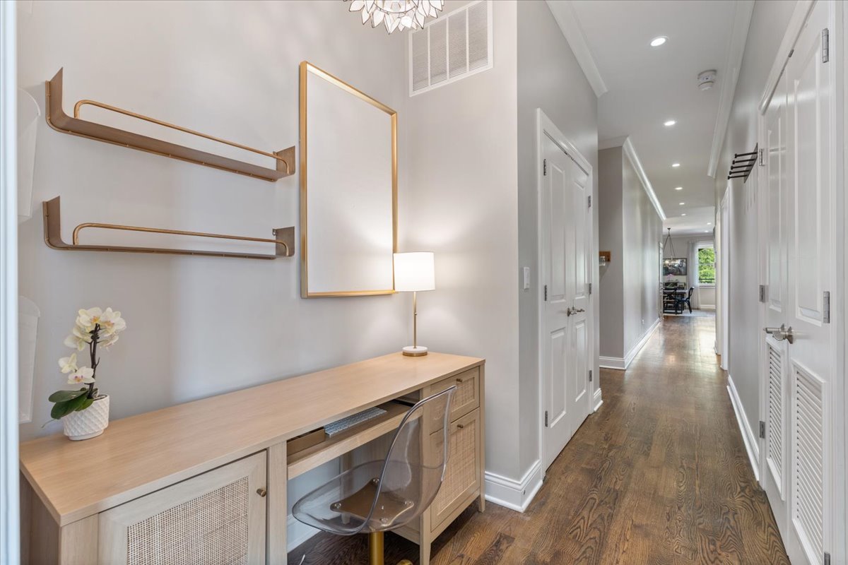 4860 N Clark Street Unit: 3S