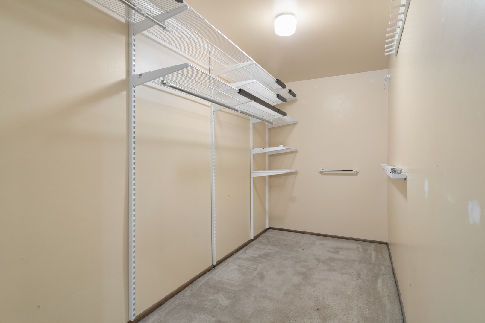 651 W Sheridan Road Unit: 6D