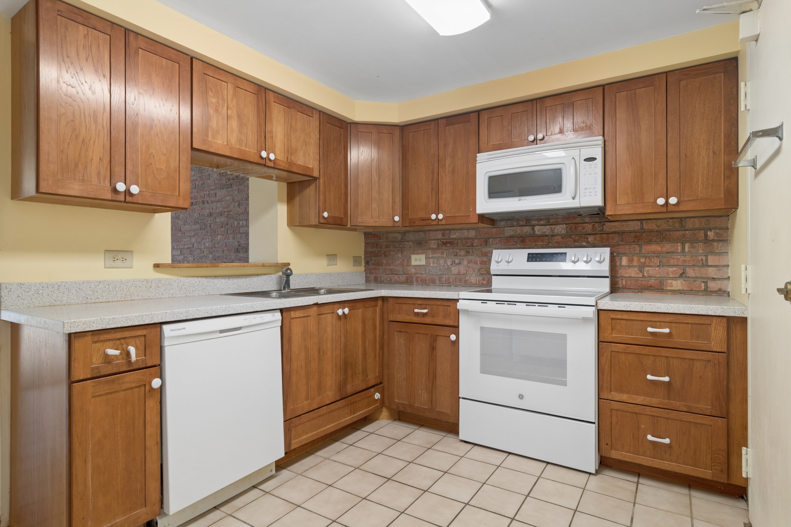 651 W Sheridan Road Unit: 6D