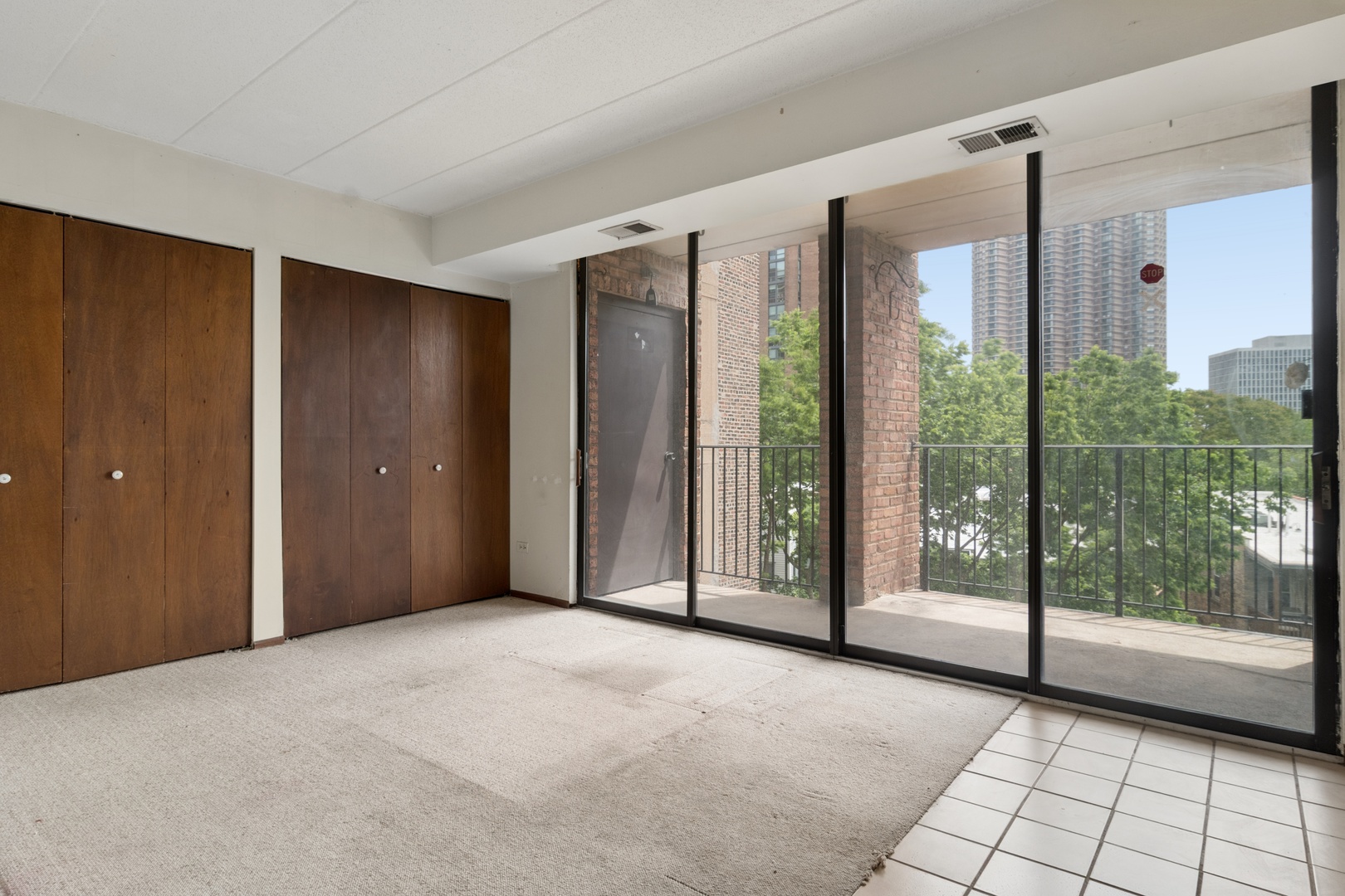 651 W Sheridan Road Unit: 6D