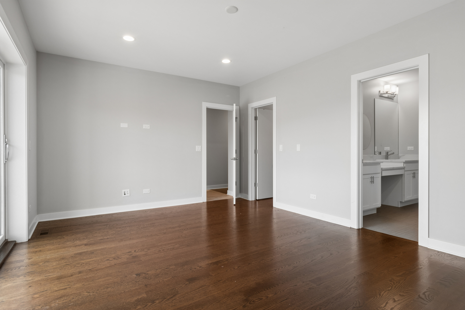 4845 N Keystone Avenue Unit: 2N