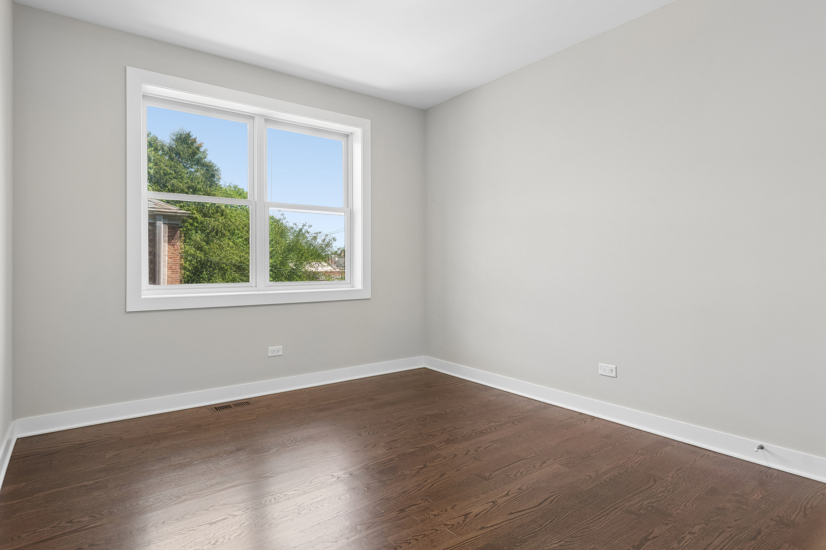 4845 N Keystone Avenue Unit: 2N