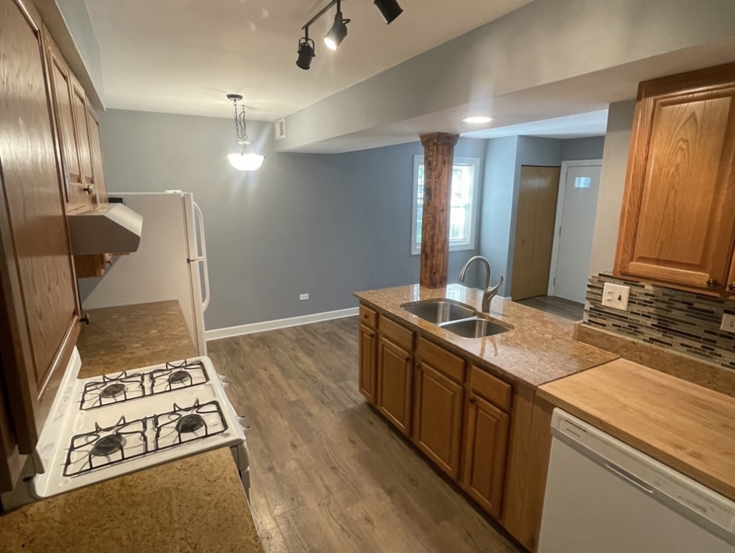 1202 Spur Court