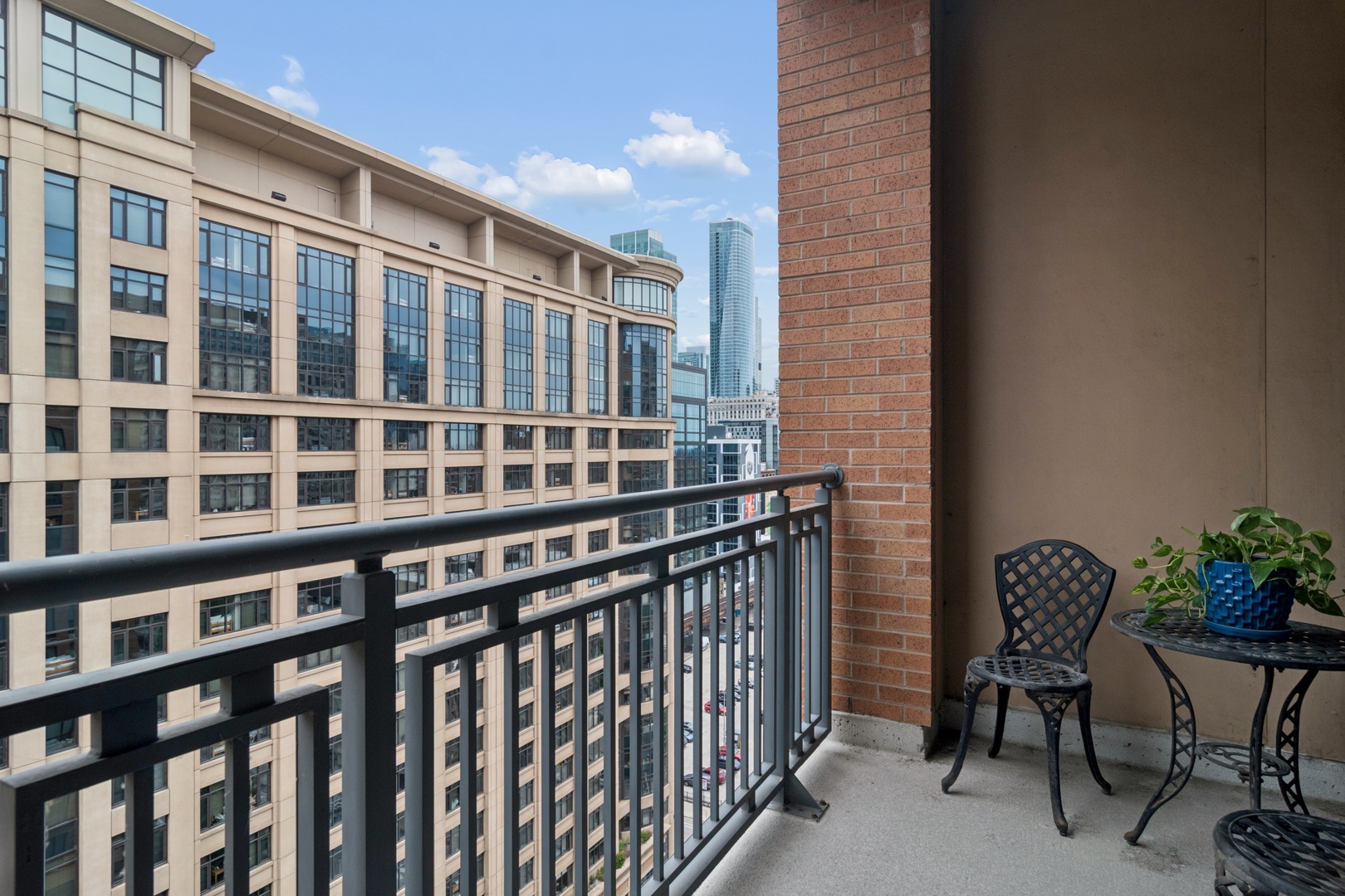 520 S State Street Unit: 1504