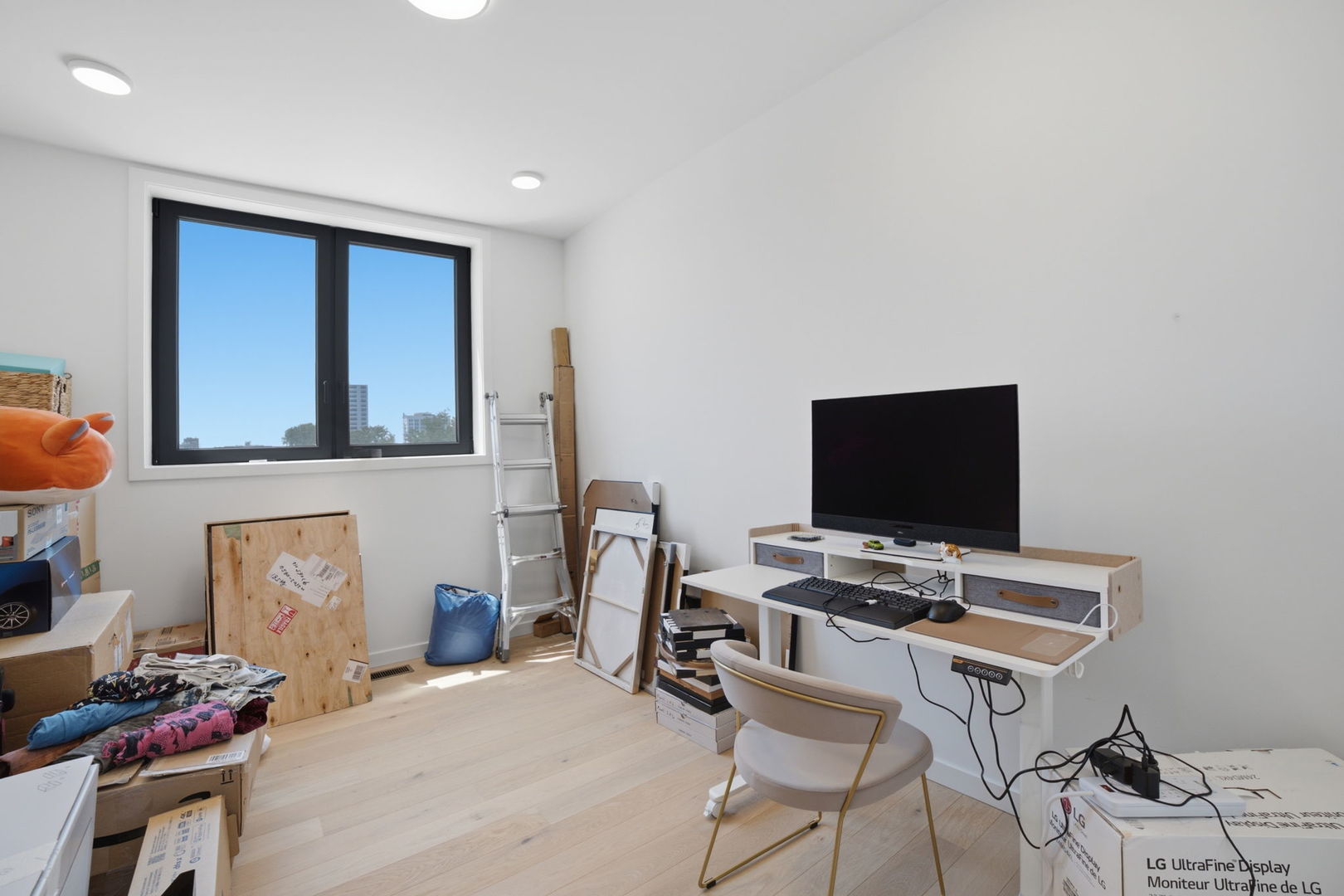 5039 N Winthrop Avenue Unit: 2F