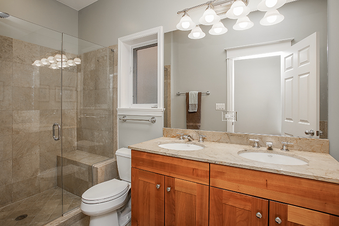 3836 N Janssen Avenue Unit: 2