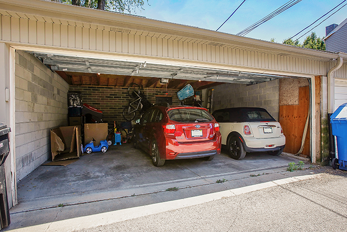 3836 N Janssen Avenue Unit: 2