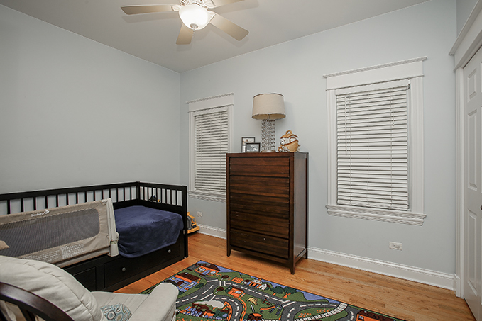 3836 N Janssen Avenue Unit: 2
