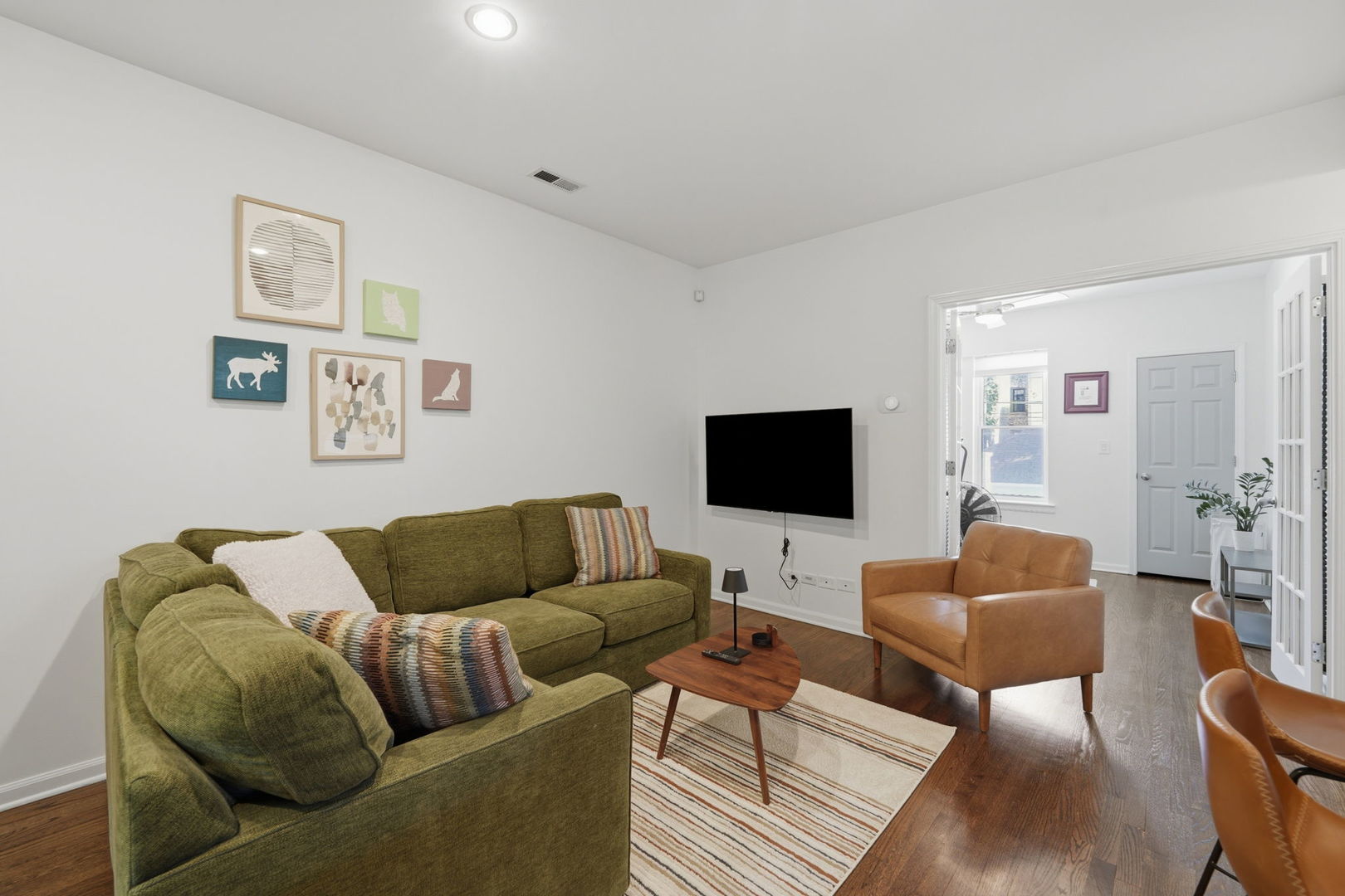1733 W Catalpa Avenue Unit: 1