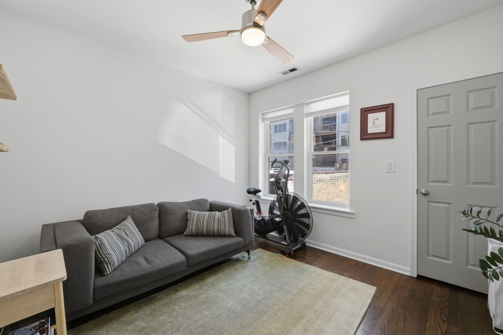 1733 W Catalpa Avenue Unit: 1