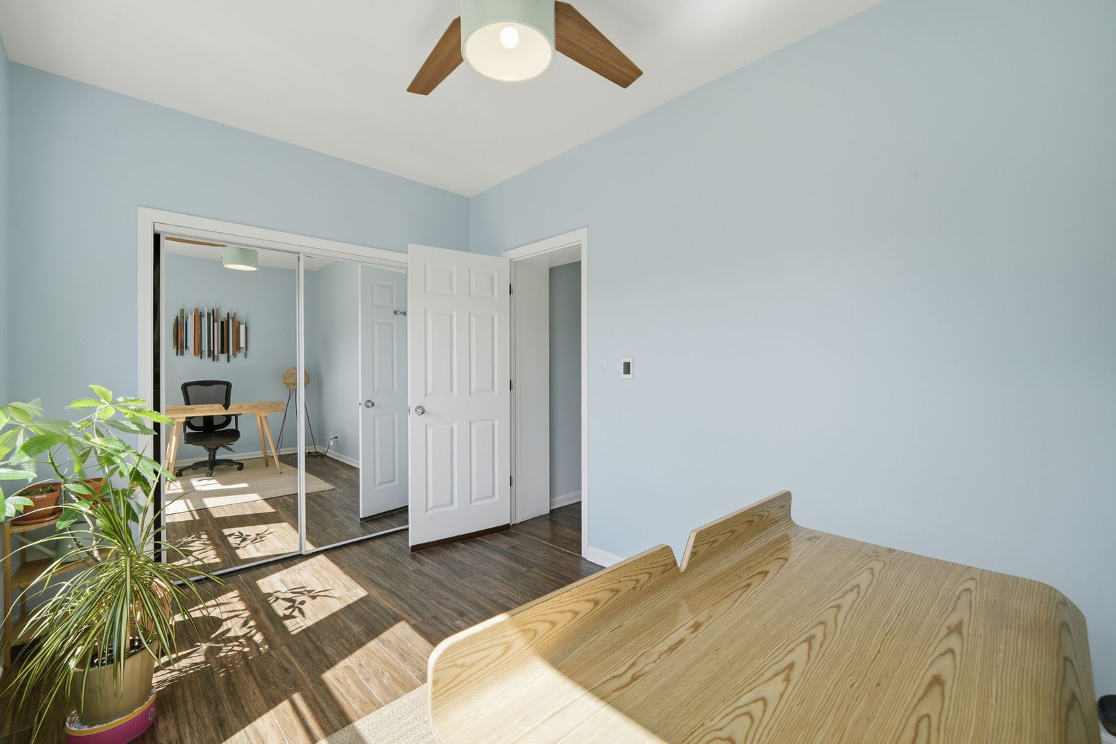 1733 W Catalpa Avenue Unit: 1