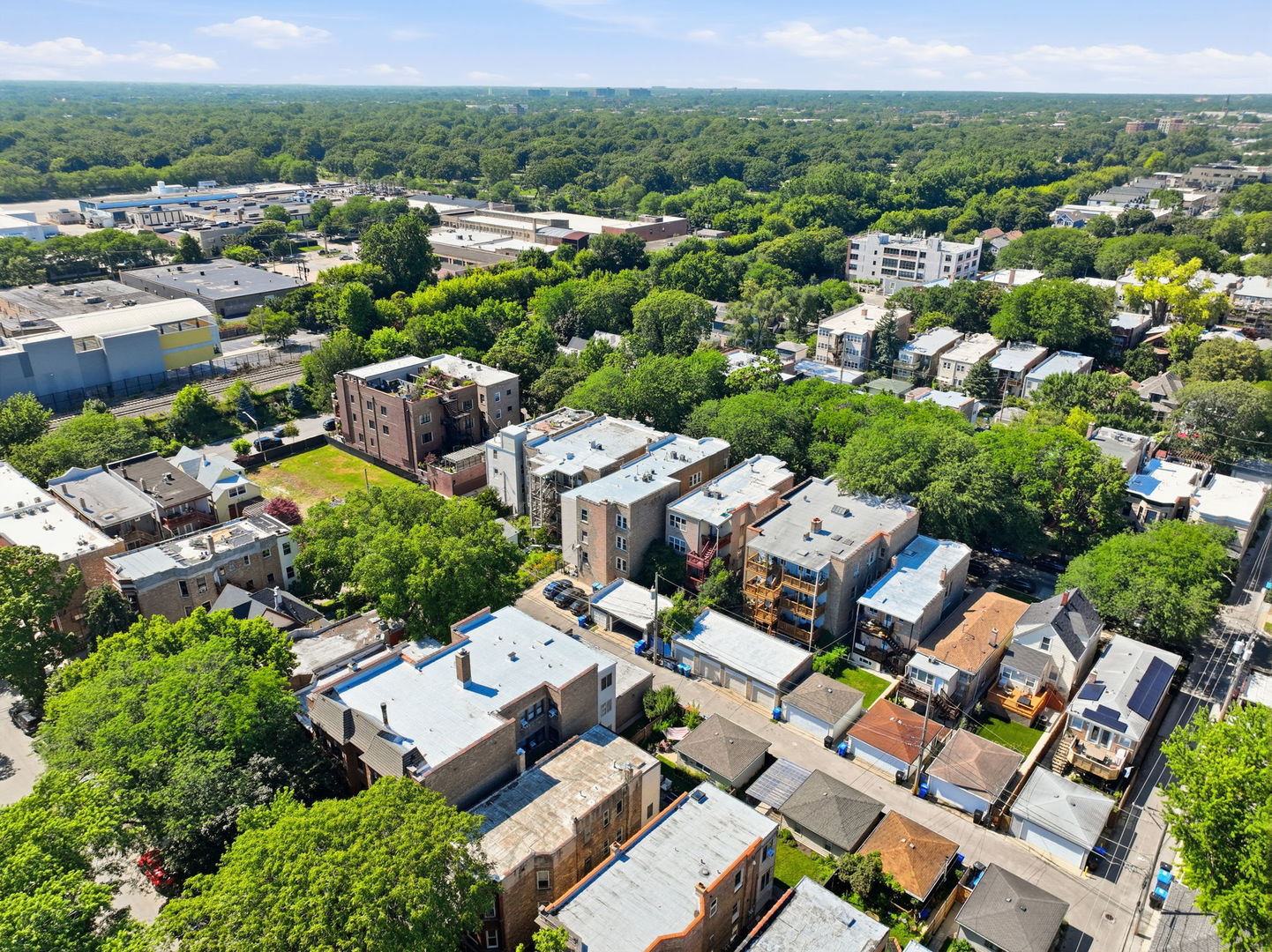 1733 W Catalpa Avenue Unit: 1
