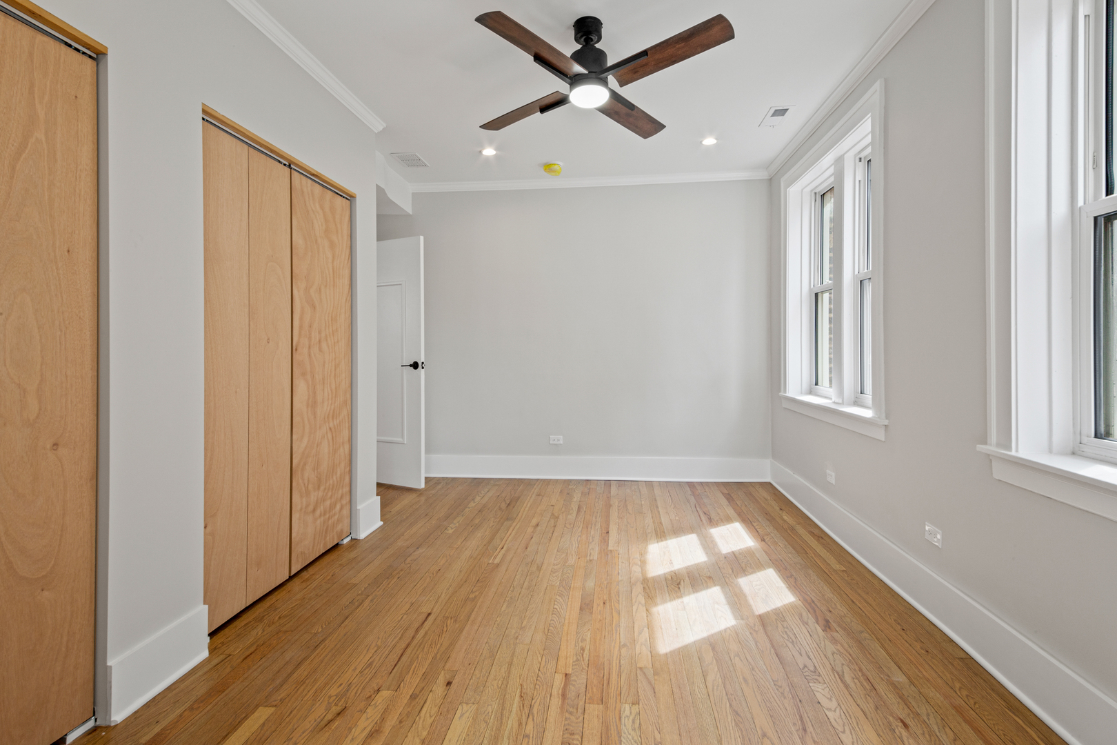 4834 N Springfield Avenue Unit: 2