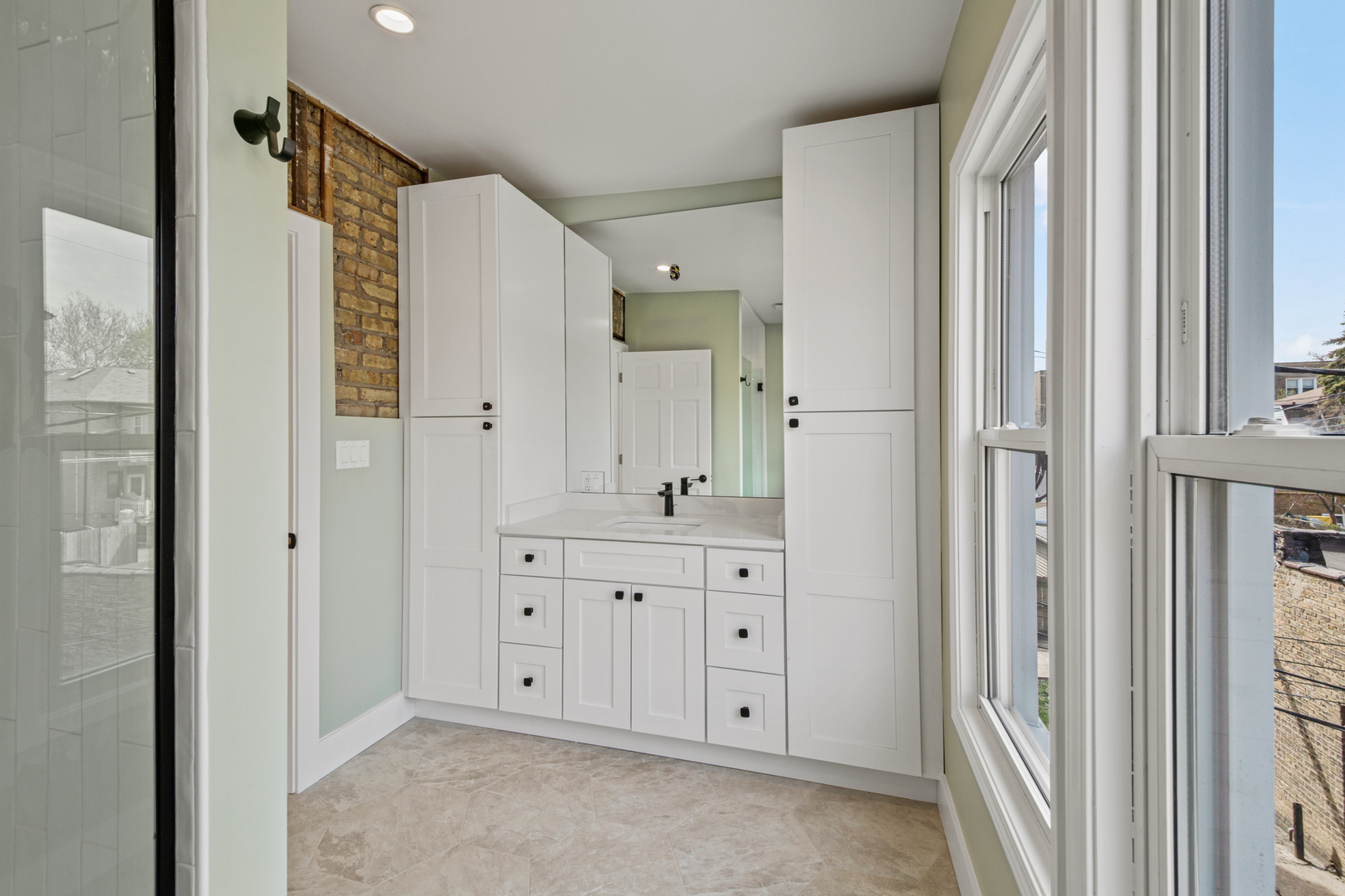 4834 N Springfield Avenue Unit: 2