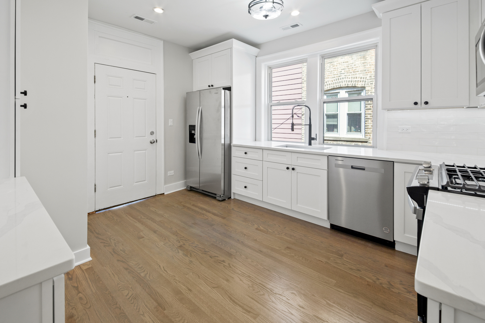 4834 N Springfield Avenue Unit: 2