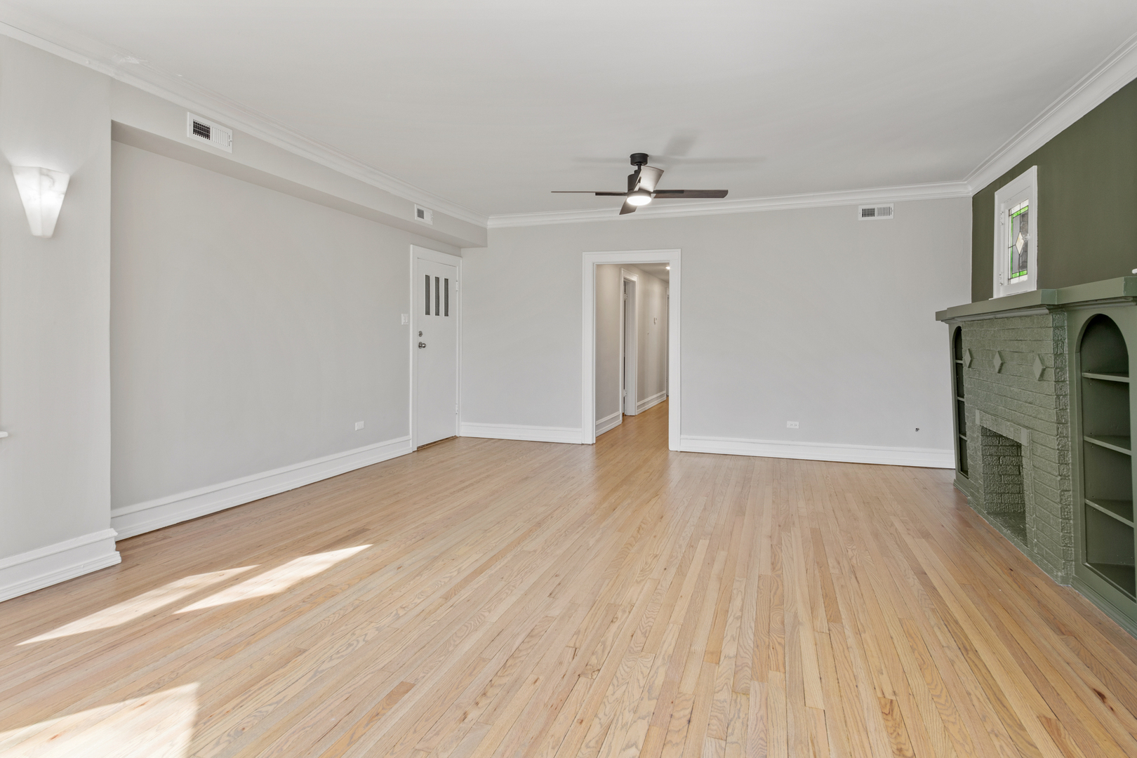 4834 N Springfield Avenue Unit: 2