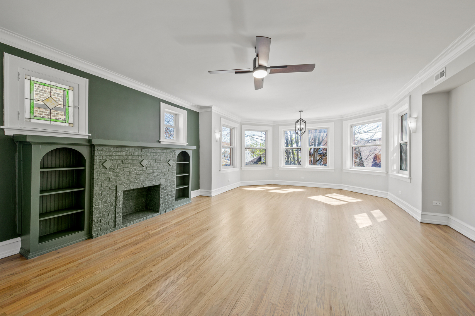 4834 N Springfield Avenue Unit: 2