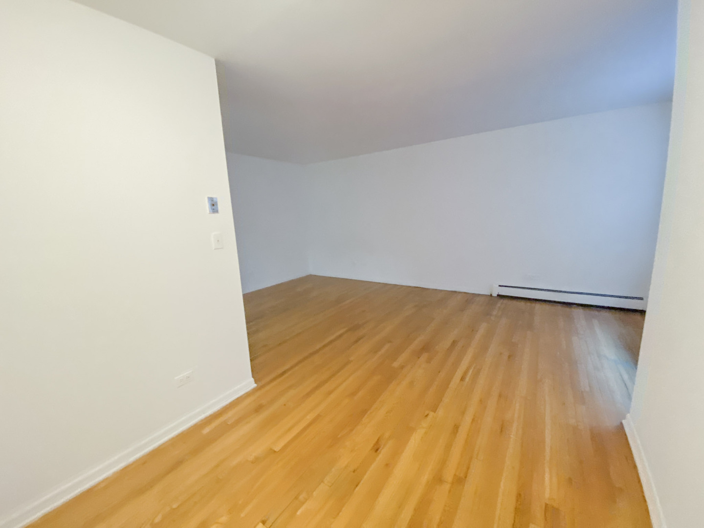 516 W Melrose Street Unit: 305