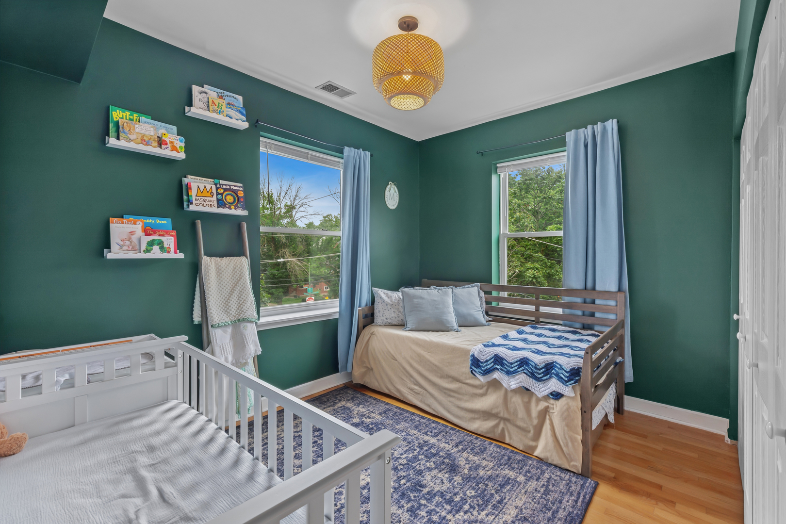 4455 N Rockwell Street Unit: 2