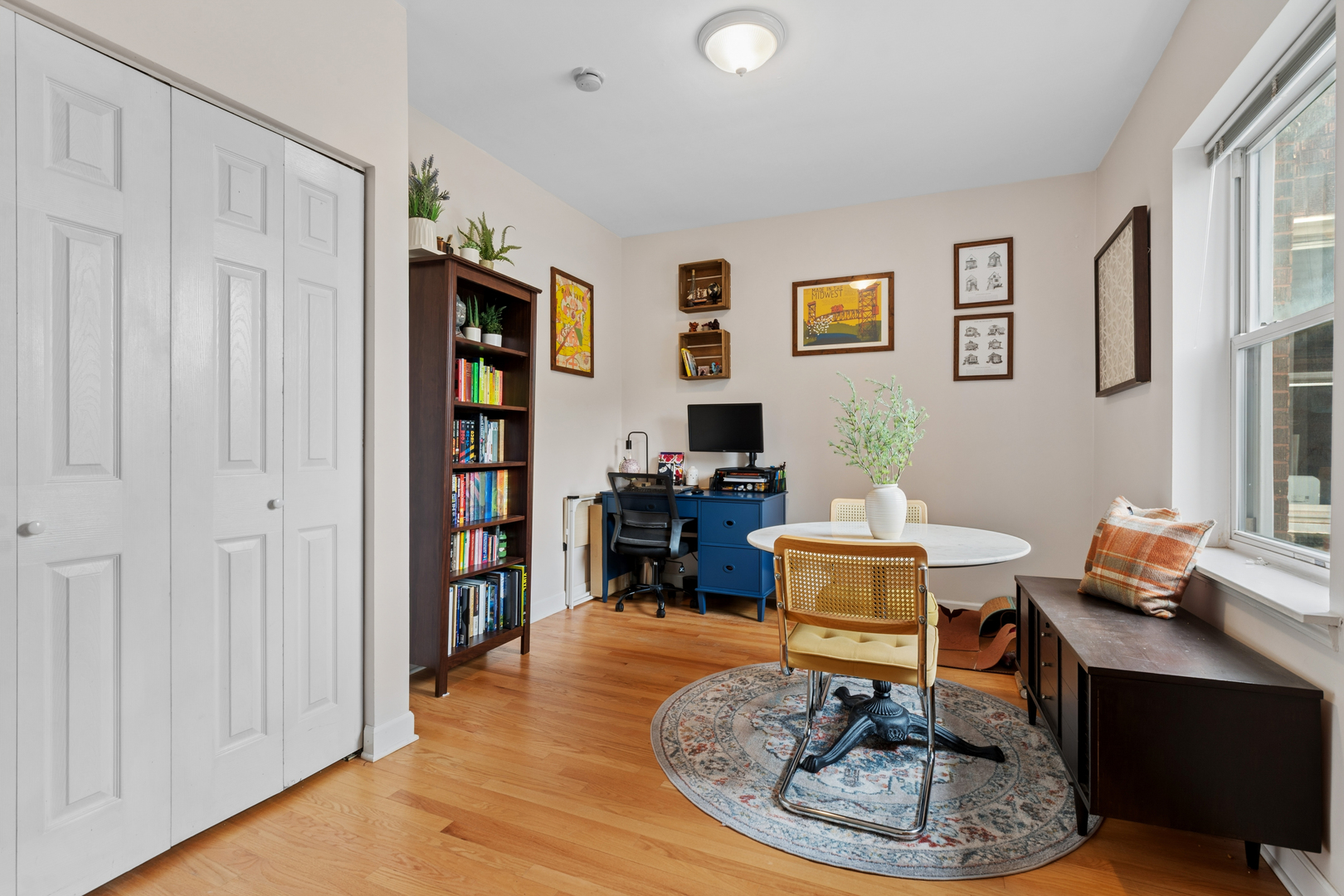 4455 N Rockwell Street Unit: 2
