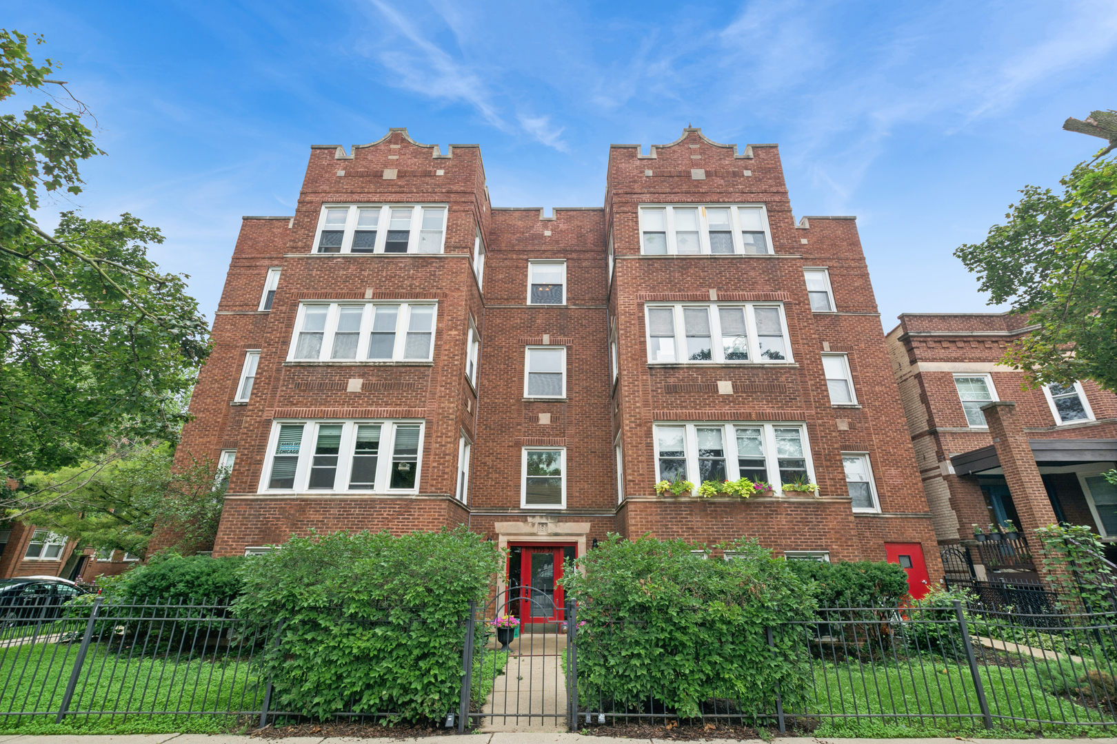 4455 N Rockwell Street Unit: 2