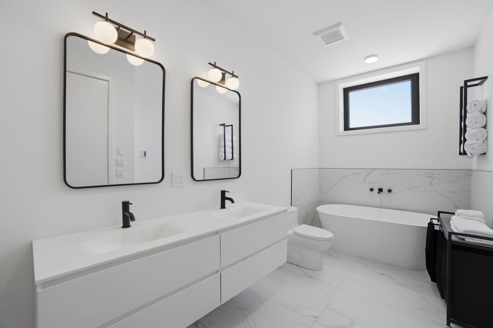 5039 N Winthrop Avenue Unit: 2F