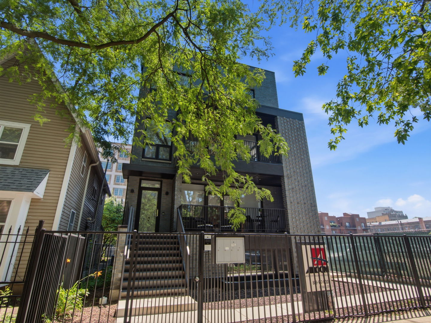 5039 N Winthrop Avenue Unit: 2F