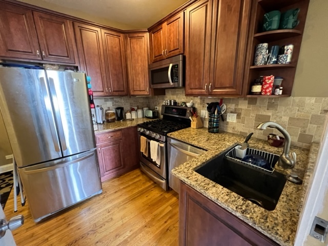 4855 N Springfield Avenue Unit: 2