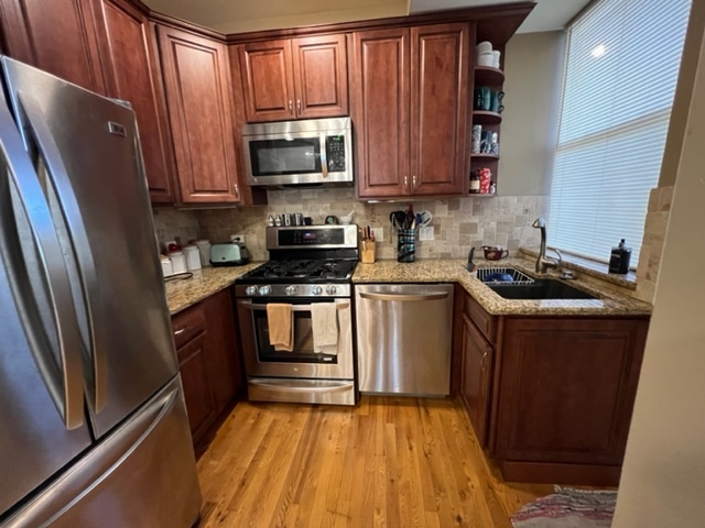4855 N Springfield Avenue Unit: 2