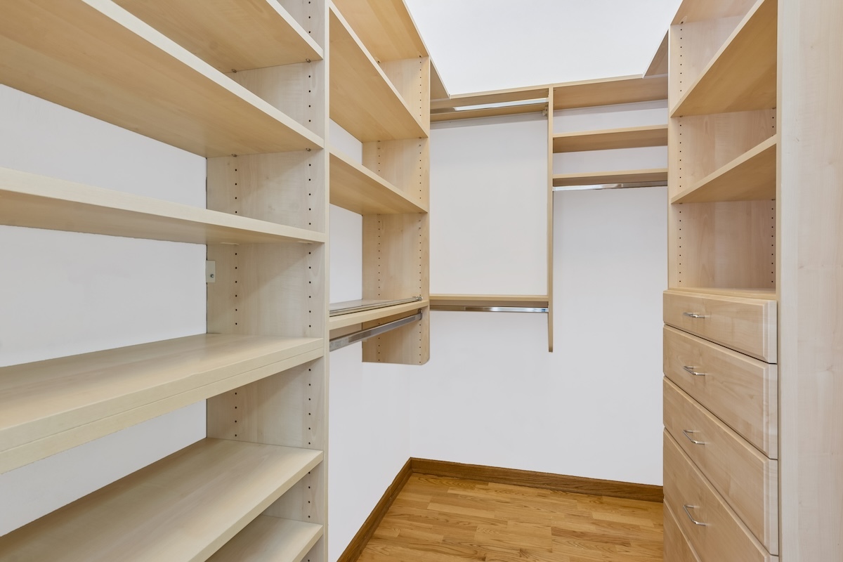 1800 W Roscoe Street Unit: 521