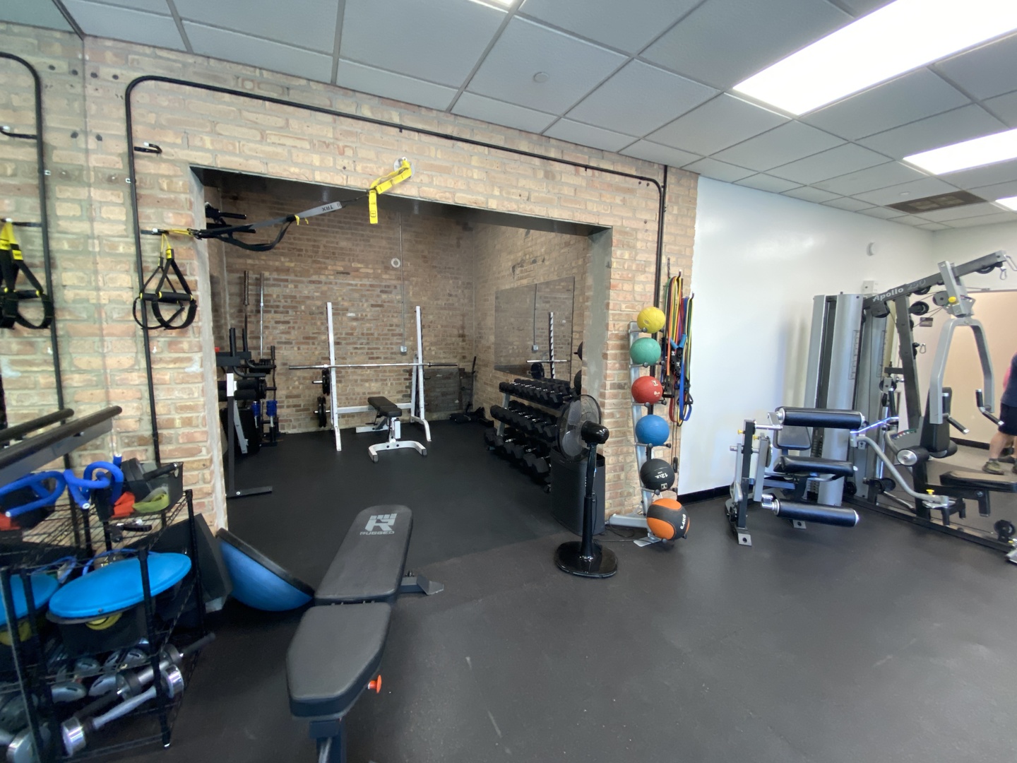 1800 W Roscoe Street Unit: 521