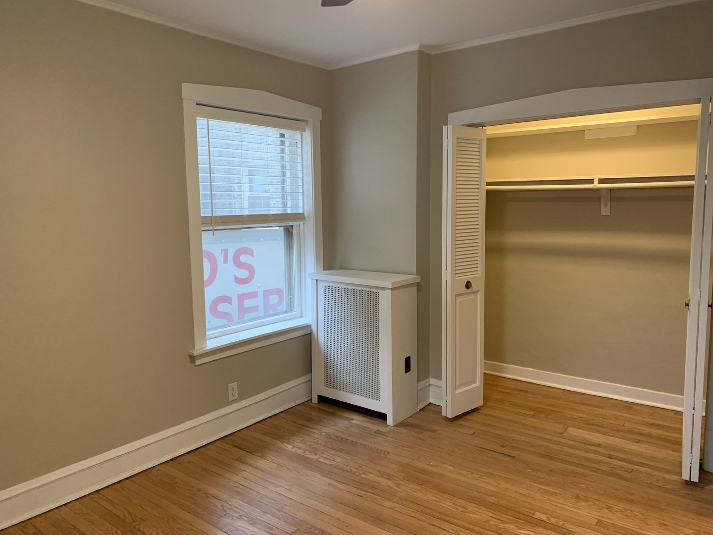 2046 W Farragut Avenue Unit: 1