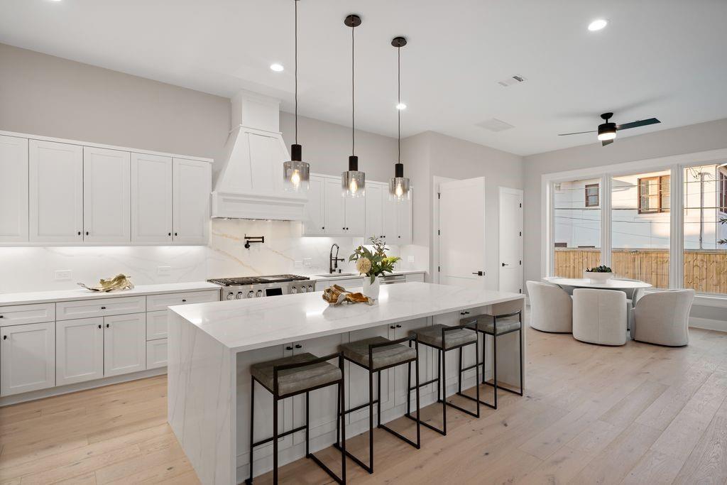 2046 Macarthur Street