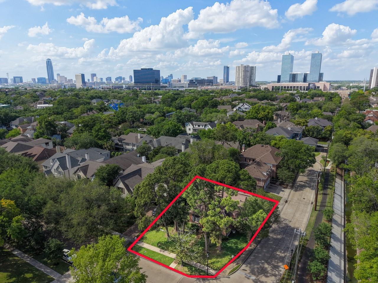 3702 Sunset Boulevard