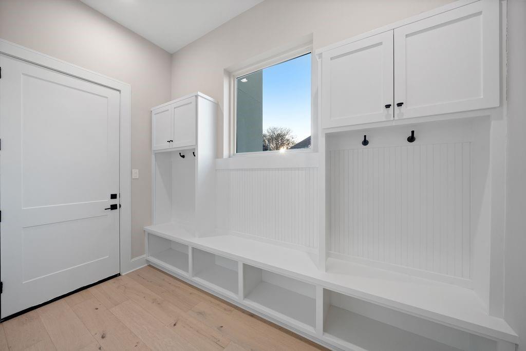 2046 Macarthur Street