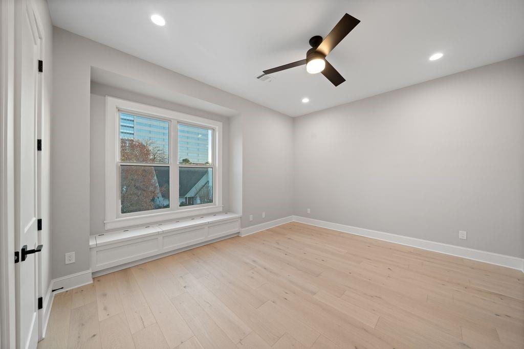 2046 Macarthur Street