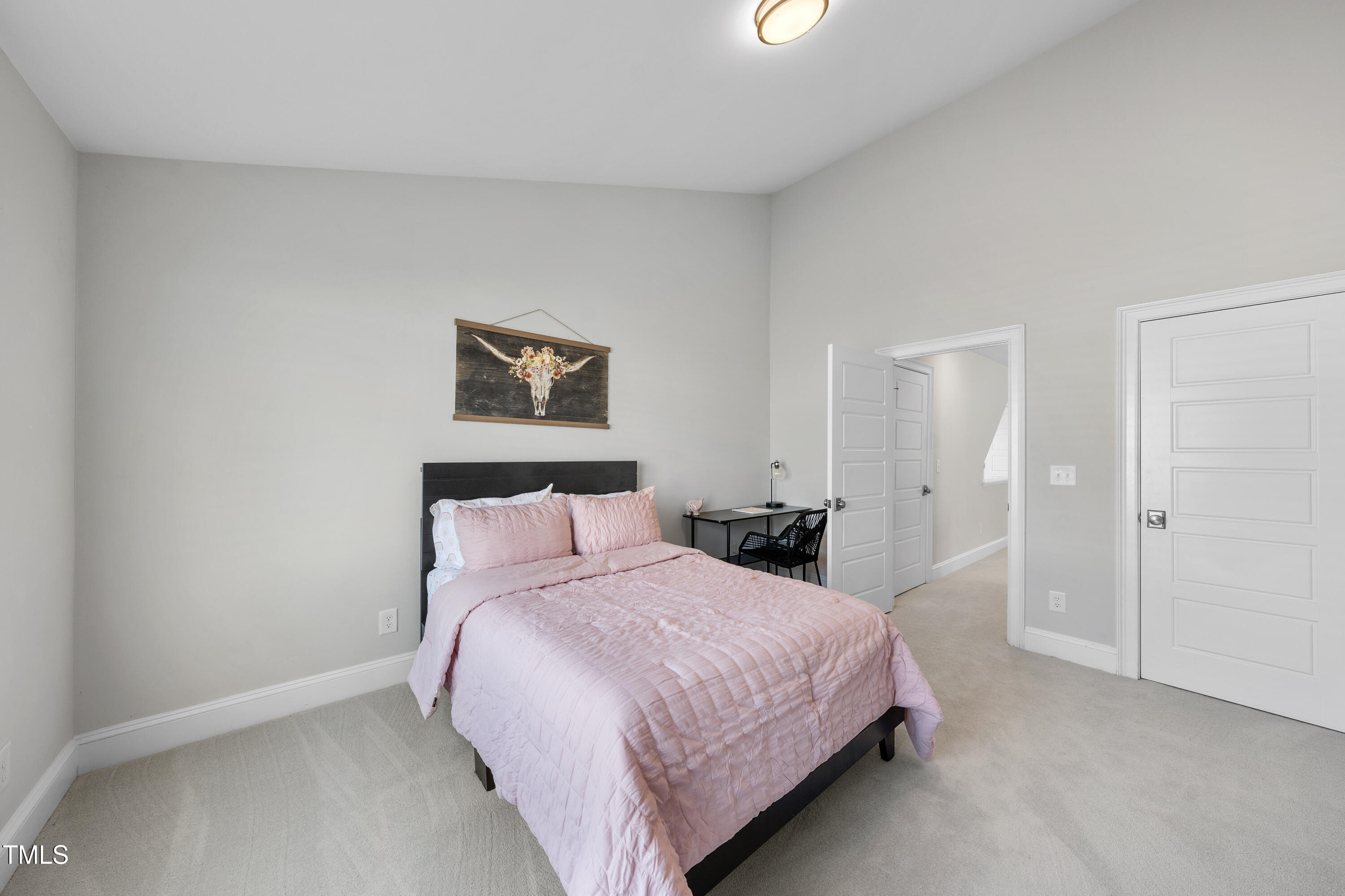 1148 Gloriosa Street